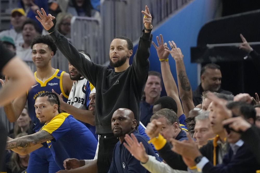 并帮助球队 并帮助球队