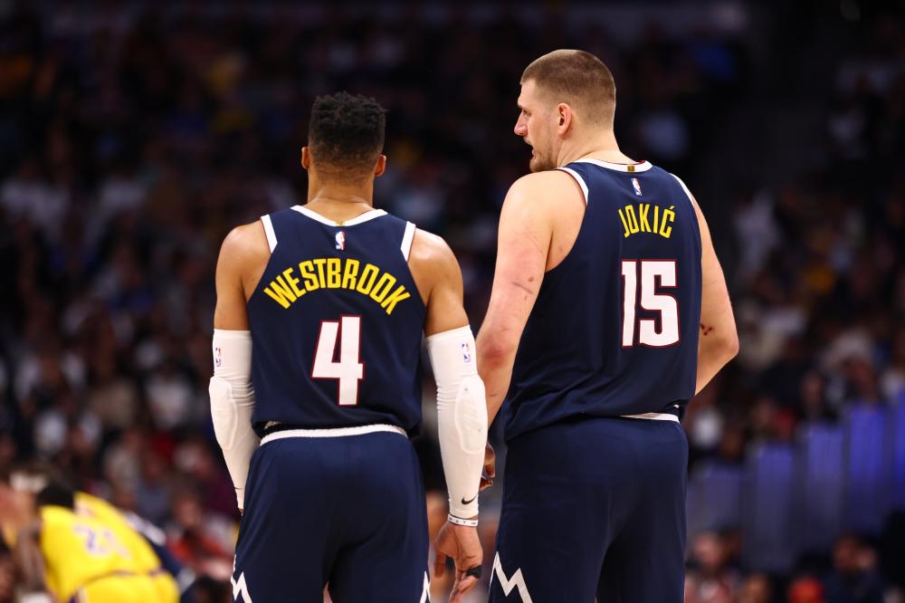 多猛龙首夺 多猛龙首夺