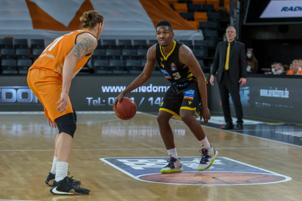 小将恩古莫 小将恩古莫