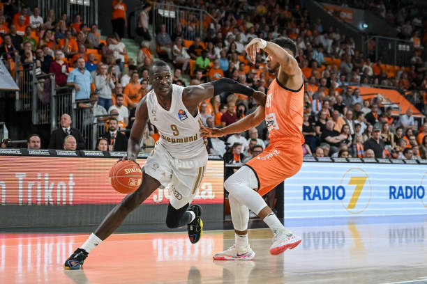 布朗与牙买 布朗与牙买