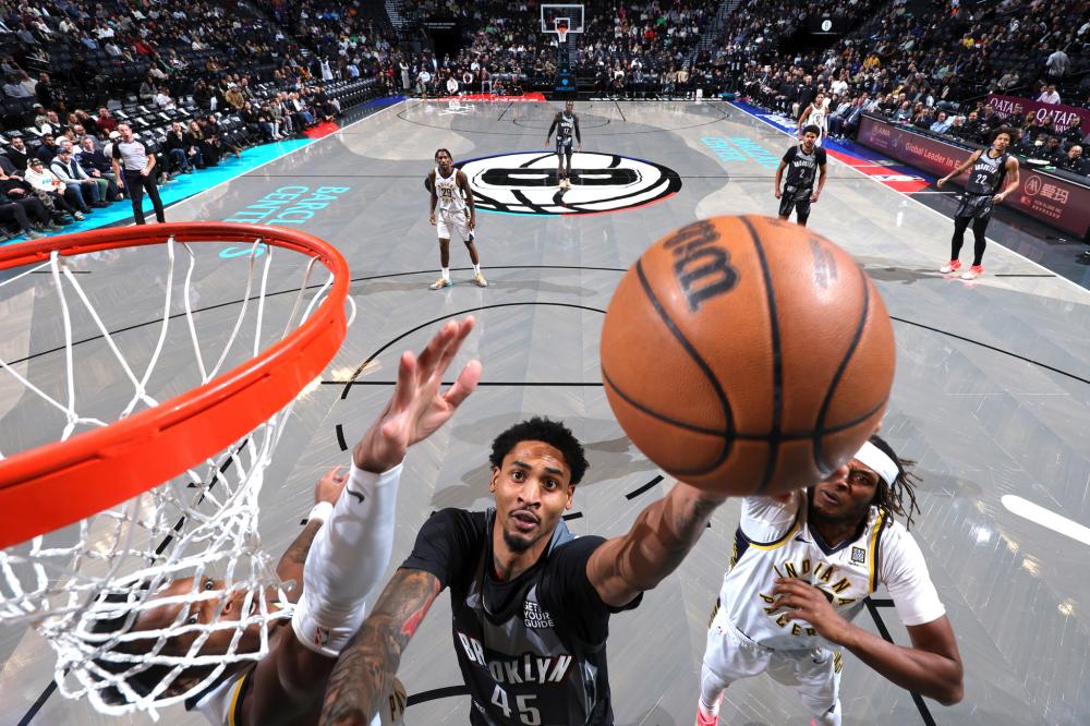 中占据有利 中占据有利